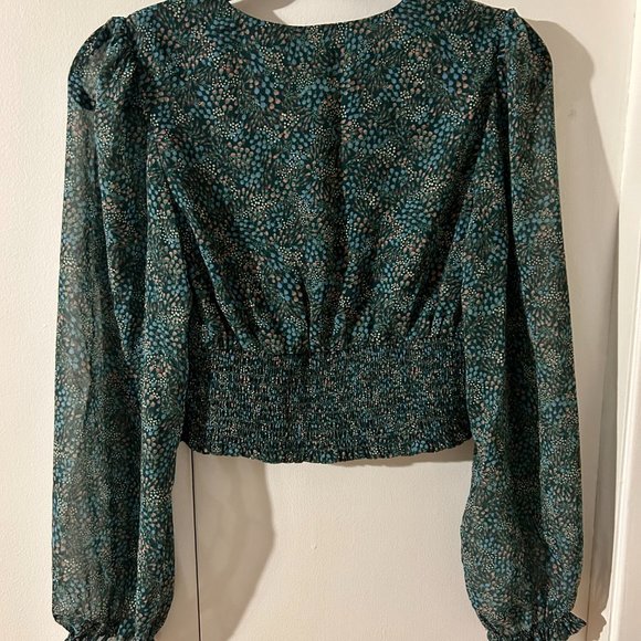 BNWT Aritzia Wistful (Genoa) Blouse in Small - Picture 2 of 7